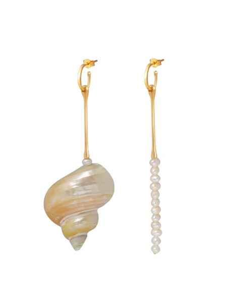 Ocean line pearl earrings